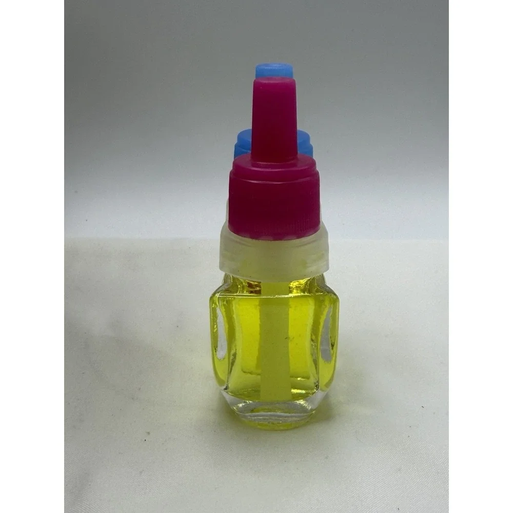 4 Ct Febreze Plug Quadruple Refill  Downy April Fresh & Mediterranean Lavender